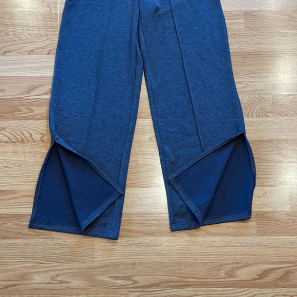 Athleta sierra sweatpants - Picture 3 of 6